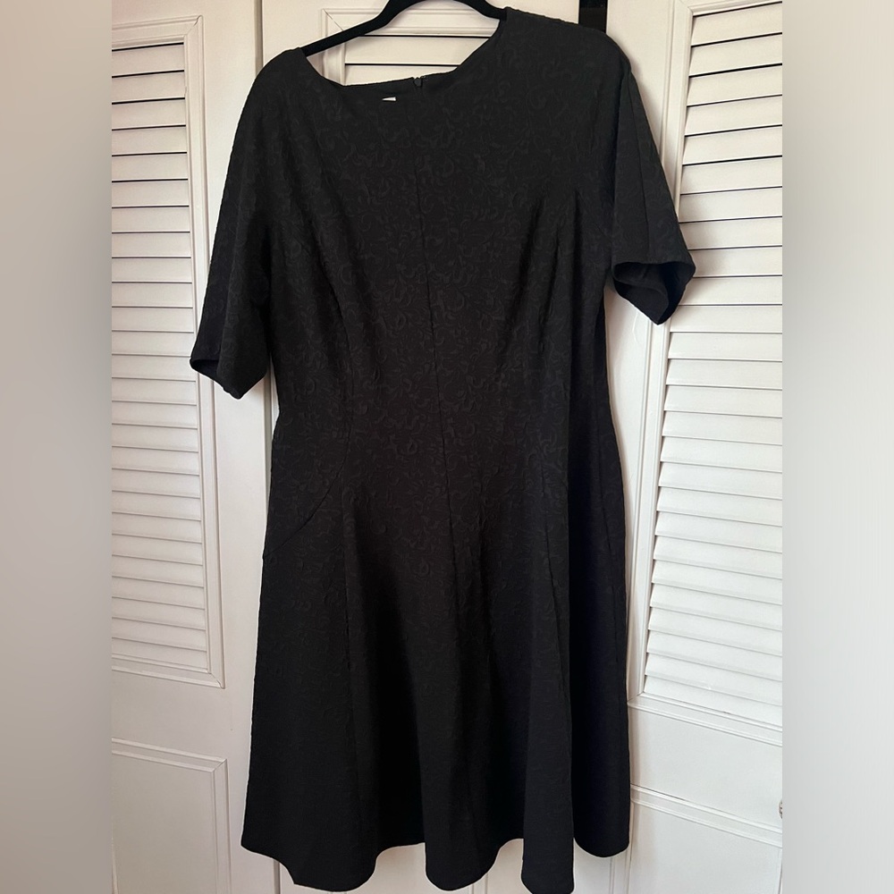 London Style black dress. Size 18 textured design